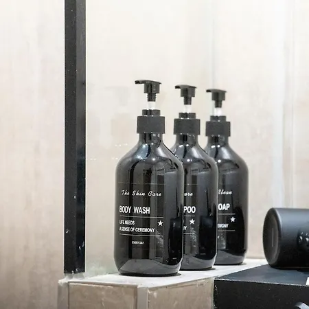 Les Planches - Charm Of