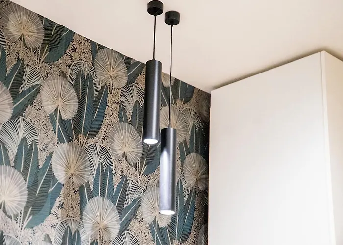 Les Planches - Charm Of *